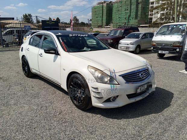 Nissan Skyline 2008 White