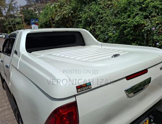 Toyota Hilux 2016 White