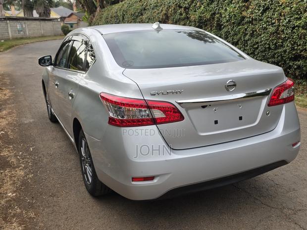 Nissan Sylphy 2018 Silver