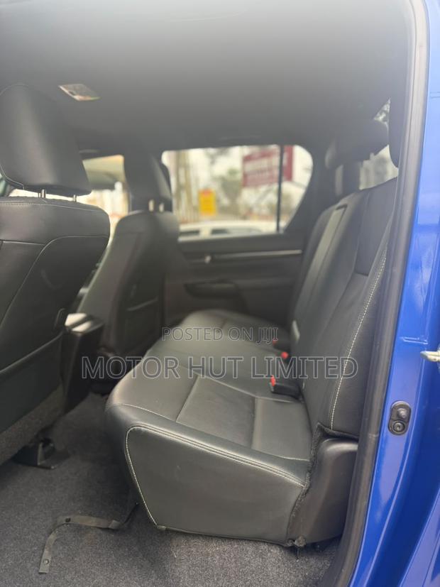Toyota Hilux 2019 Blue