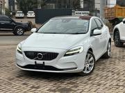 Volvo V40 2019 White for sale