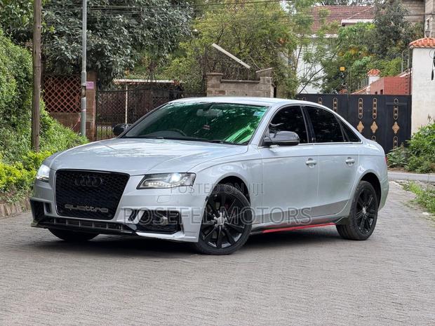 Audi A4 2.0T Premium Quattro 2011 Silver