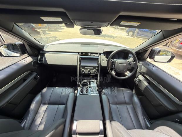 Land Rover Discovery 2019 White