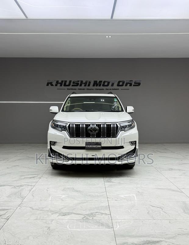 Toyota Land Cruiser Prado 2019 White