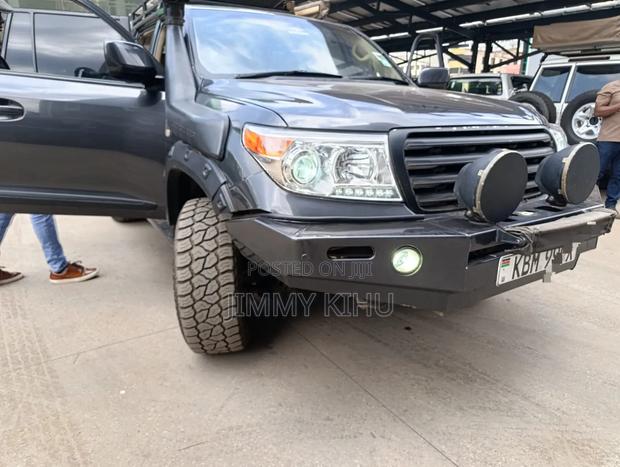 Toyota Land Cruiser 2010 Gray