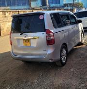 Toyota Noah 2010 Silver for sale