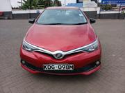 Toyota Auris 2016 Red for sale