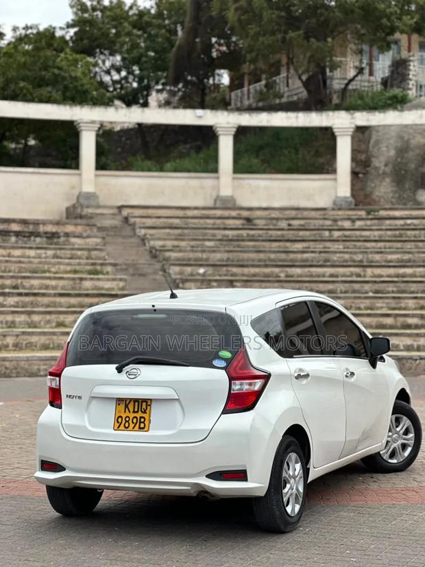 Nissan Note 2017 Silver