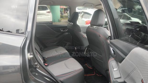 Subaru Forester 2019 Silver