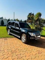 Mitsubishi Shogun 2015 Gray for sale