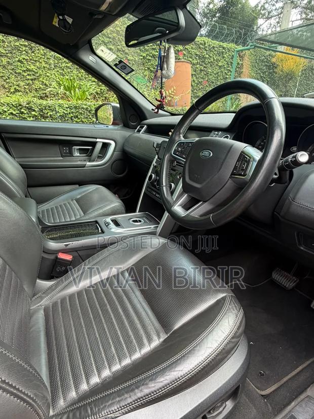 Land Rover Discovery Sport 2016 Red