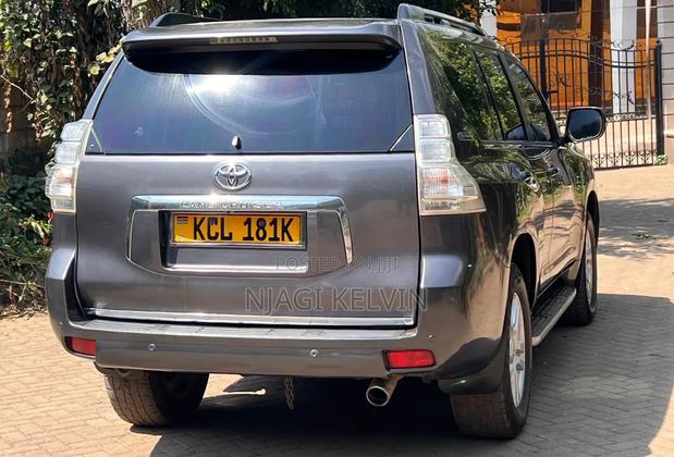 Toyota Land Cruiser Prado 3.0 TD 2011 Gray