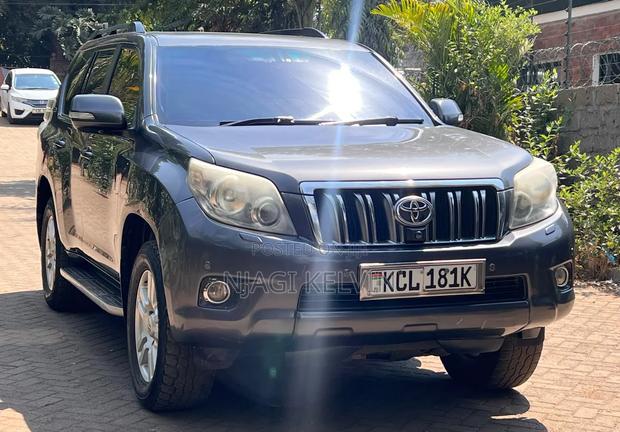 Toyota Land Cruiser Prado 3.0 TD 2011 Gray