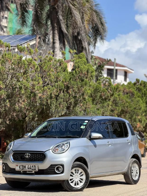 Toyota Passo 2017 Silver