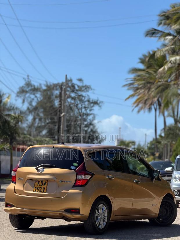 Nissan Note 2019 Gold