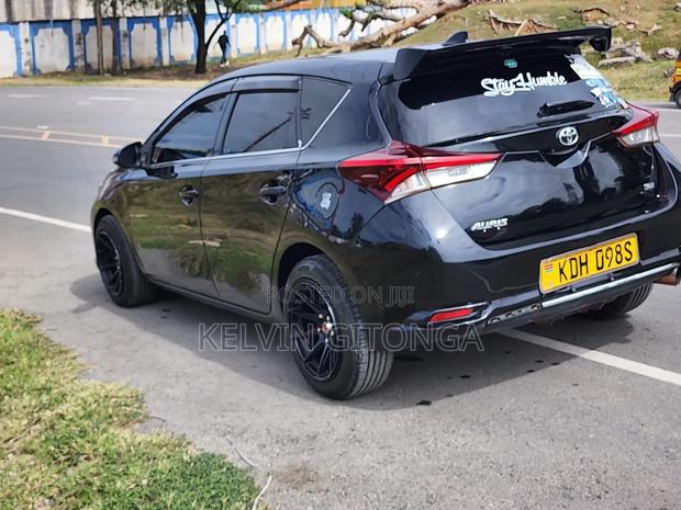 Toyota Auris 2015 Black
