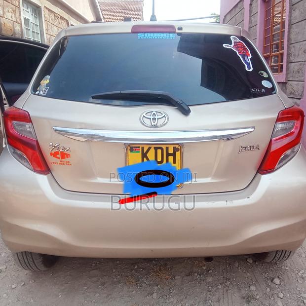 Toyota Vitz 2015 Gold