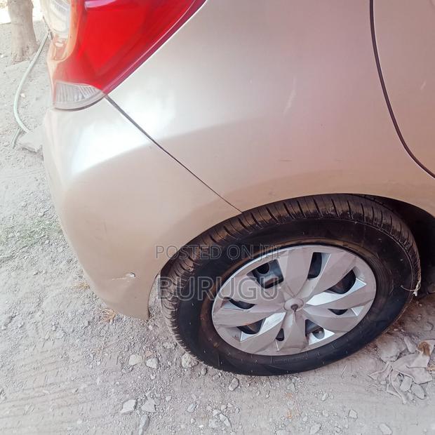 Toyota Vitz 2015 Gold