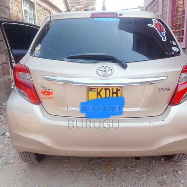 Toyota Vitz 2015 Gold