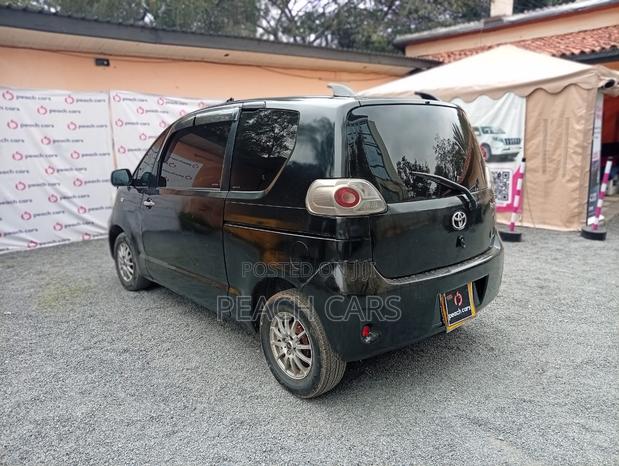 Toyota Porte 2006 Black