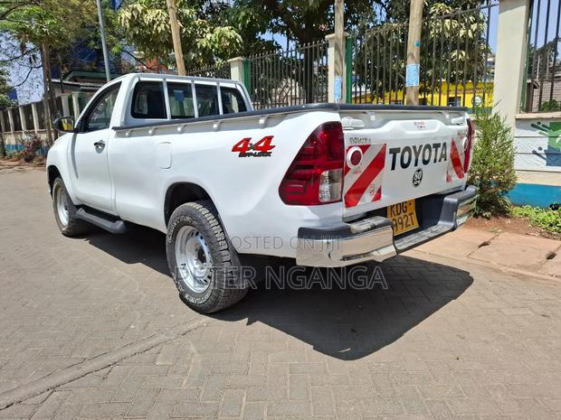 Toyota Hilux 2017 Off white