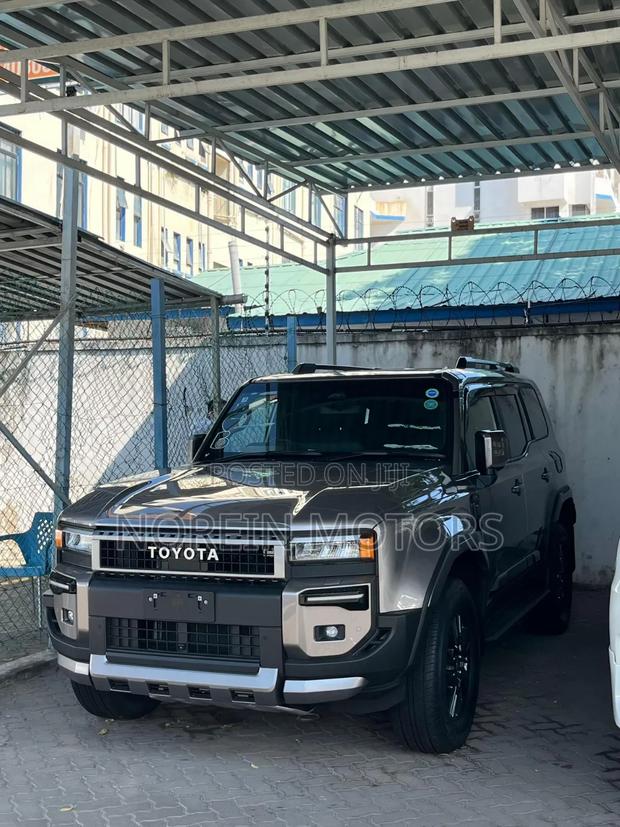 Toyota Land Cruiser Prado 2025 Gray