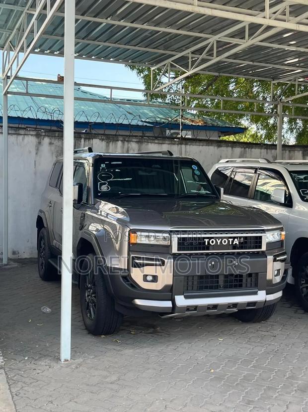 Toyota Land Cruiser Prado 2025 Gray