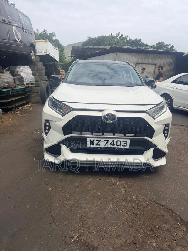 Toyota RAV4 2020 White