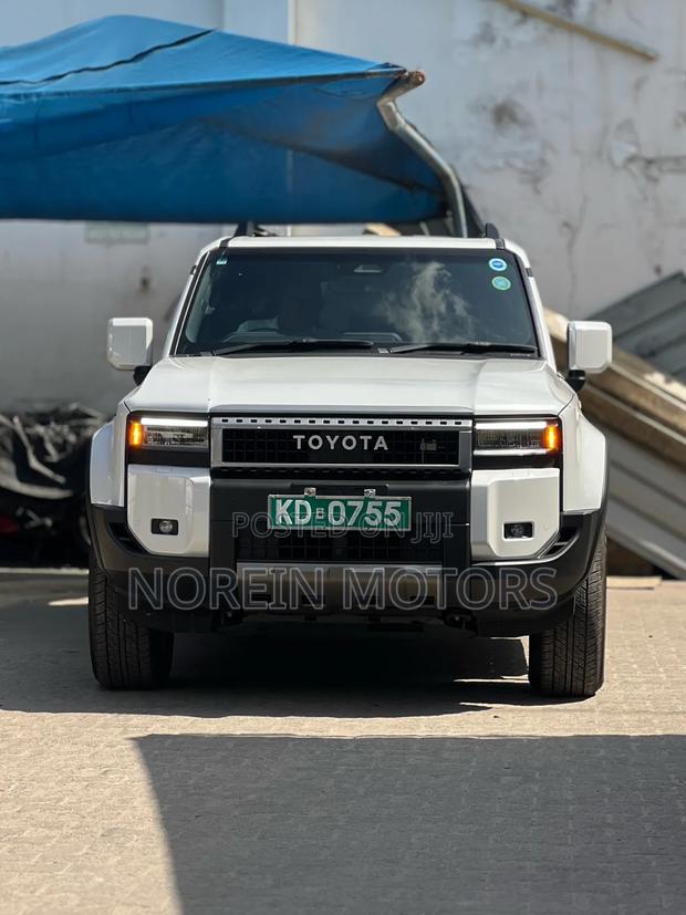 Toyota Land Cruiser Prado 2023 White