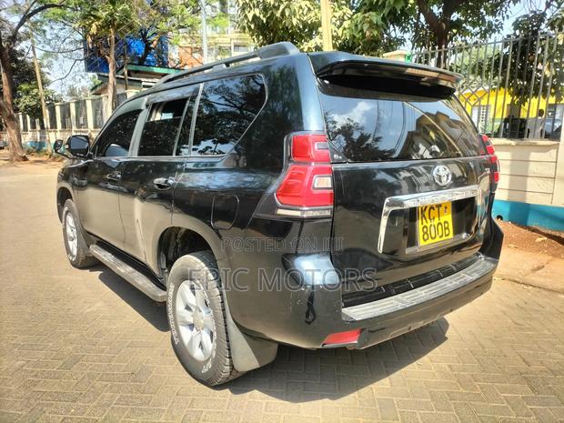 Toyota Land Cruiser Prado 2011 Black