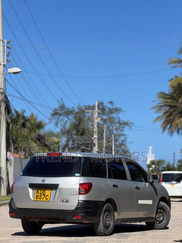 Nissan Advan 2014 Silver