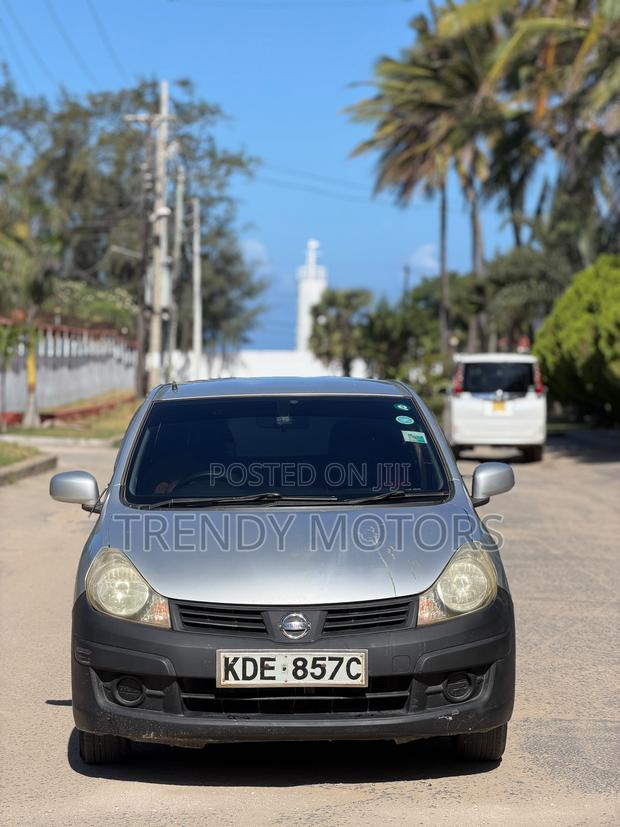 Nissan Advan 2014 Silver