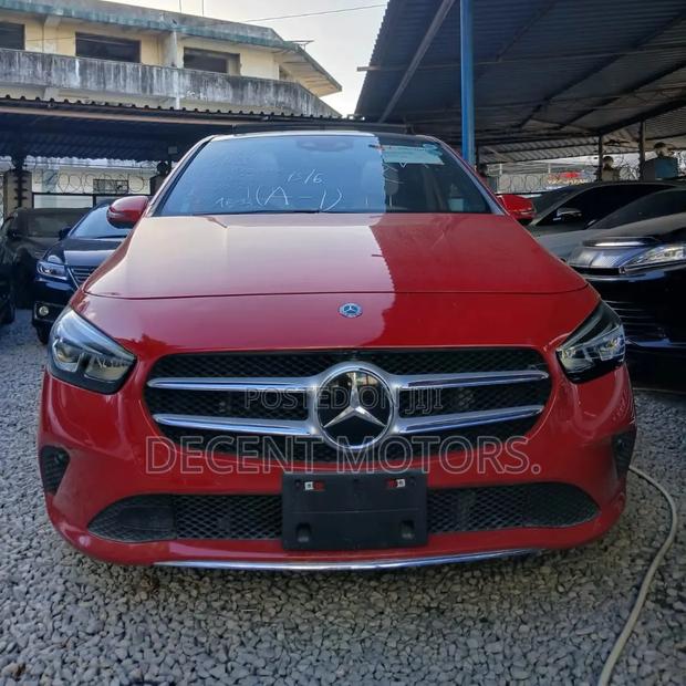 Mercedes-Benz B-Class 2019 Red