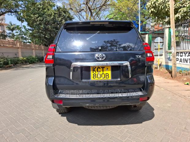 Toyota Land Cruiser Prado 2012 Black