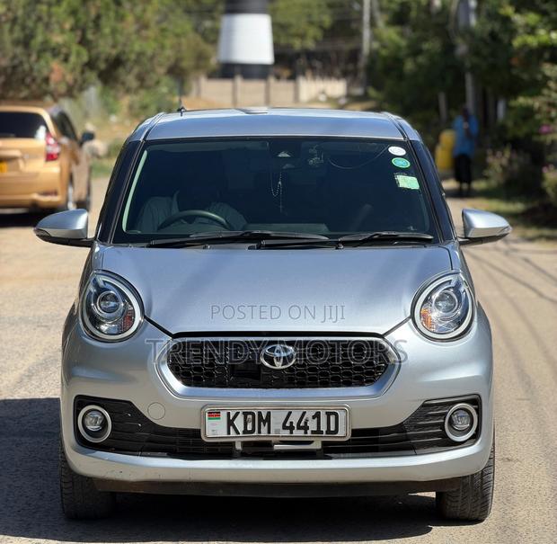 Toyota Passo 2016 Silver