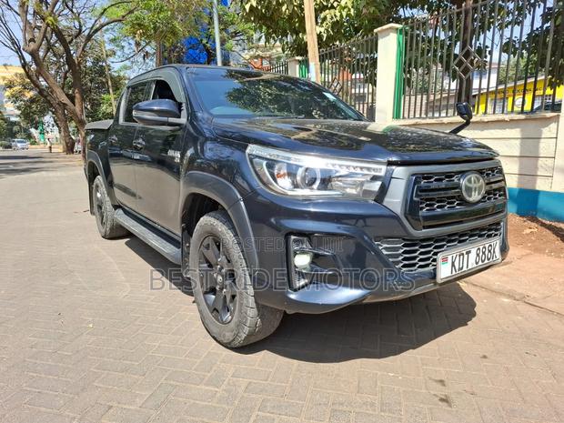 Toyota Hilux Revo Double Cab Deisel 2.4 AWD 2019 Black