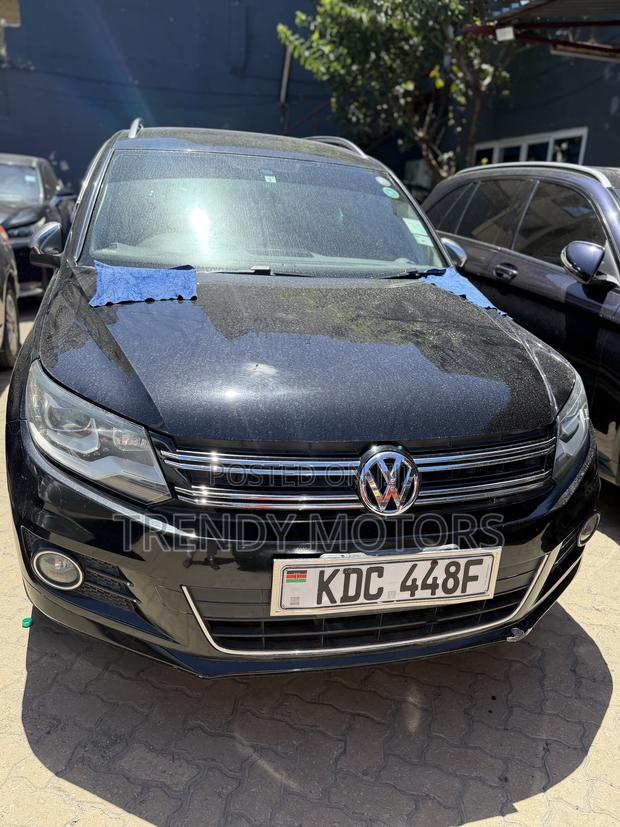 Volkswagen Tiguan 2014 Black