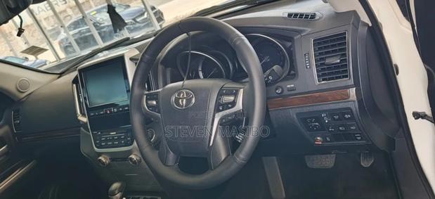 Toyota Land Cruiser 4.5 V8 VXR 2020 White