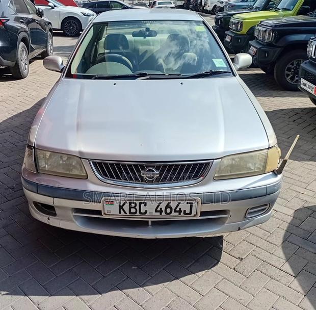 Nissan Sunny B15 Sedan 1.5 2001