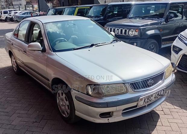 Nissan Sunny B15 Sedan 1.5 2001