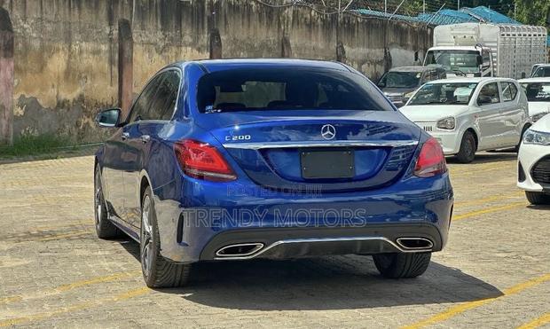 Mercedes-Benz C200 2019 Blue