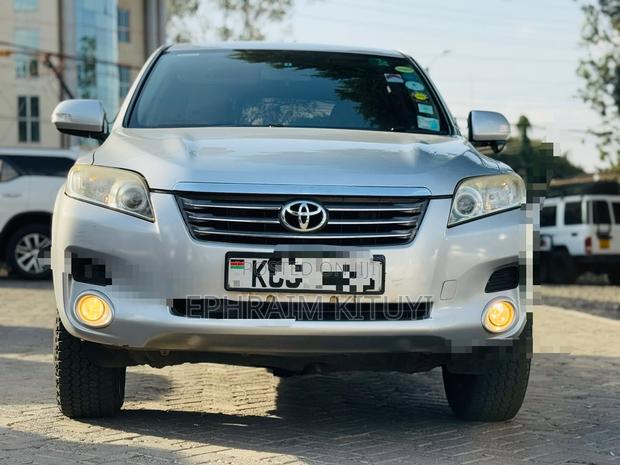 Toyota Vanguard 2008 Silver