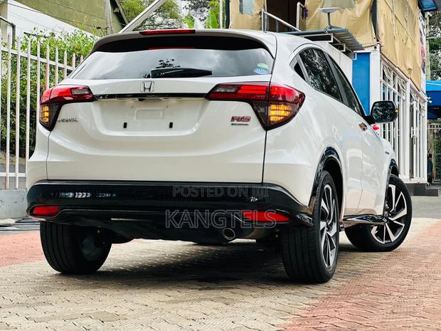 Honda Vezel 2019 White