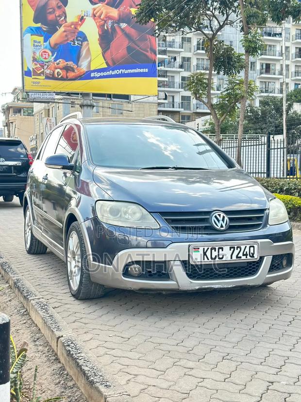 Volkswagen Golf 2010 Blue
