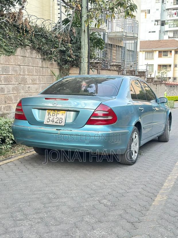 Mercedes-Benz E240 2004 Blue