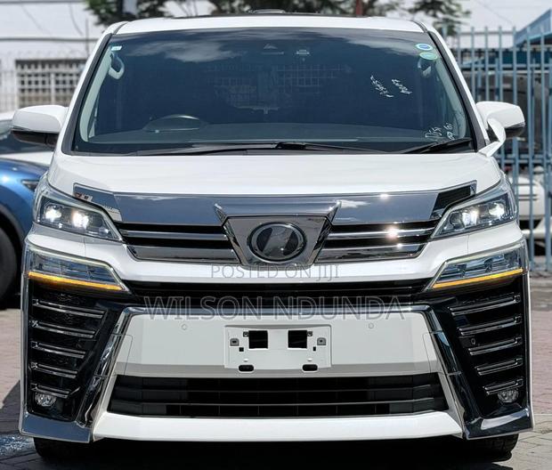 Toyota Vellfire 2019 White