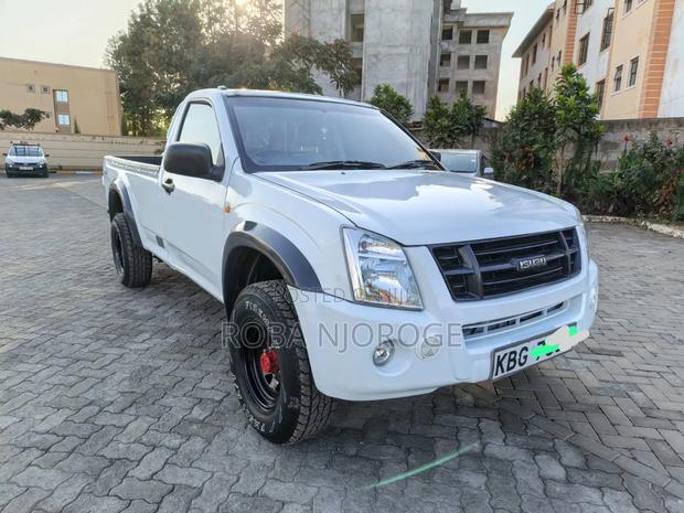 Isuzu D-MAX 2008 White