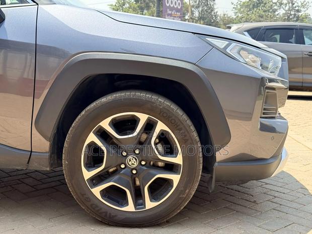 Toyota RAV4 2020 Gray