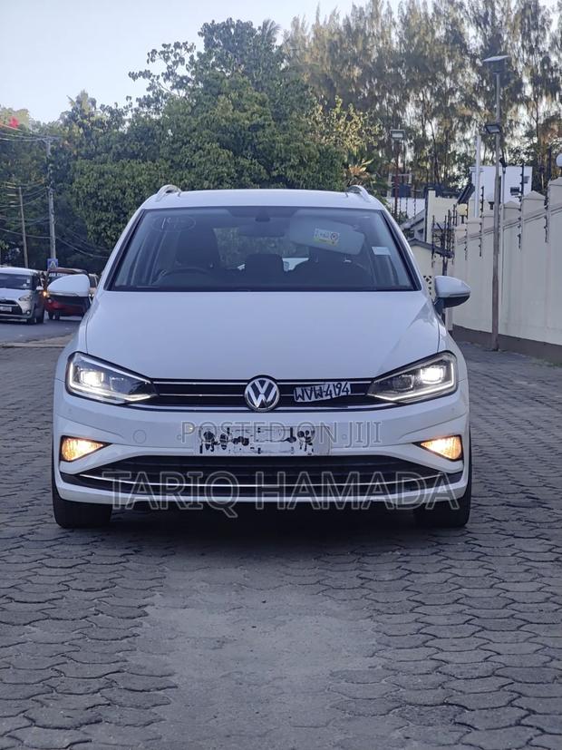 Volkswagen Golf 2019 White