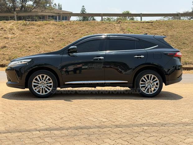Toyota Harrier 2018 Black
